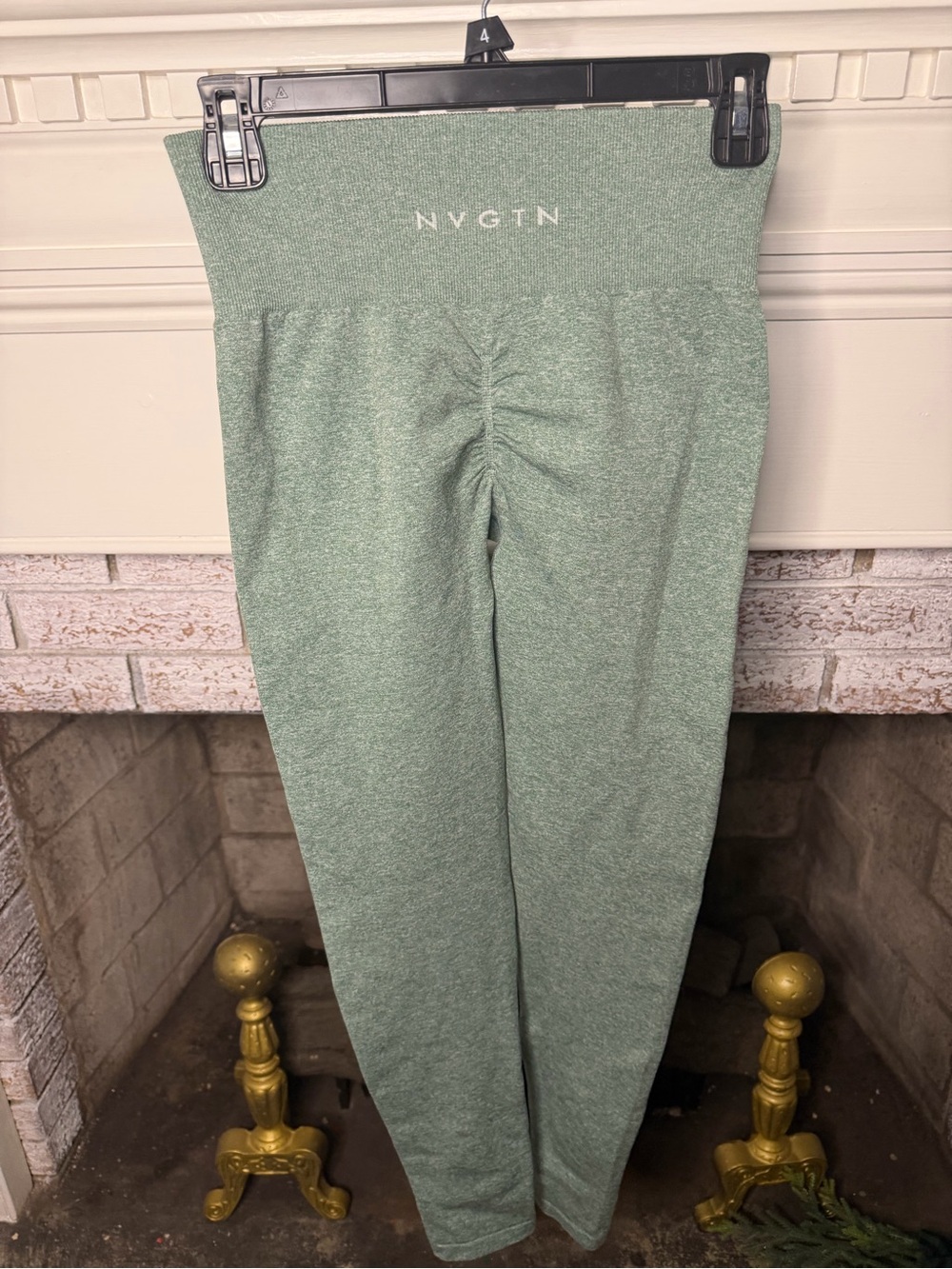 NVGTN Sage Green Seamless Scrunch Butt Leggings High Rise Size S